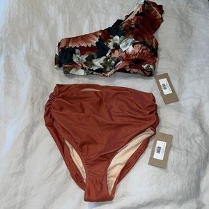 Albion One Shoulder swim top. Size small. NWT.